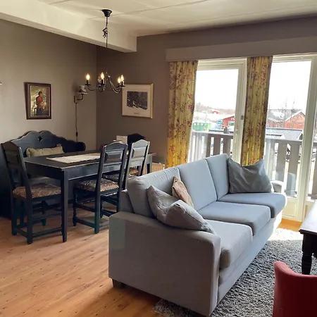 Apartment With 3 Bedrooms And Balcony